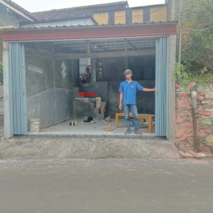 Proyek Pemasangan Pintu Folding Gate Stadart Ketebalan 0,8mm di Jl. Gedawang Banyumanik Kota Semarang Jawa Tengah