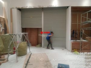 Nirwana Group telah menyelesaikan pemasangan Rolling Door One Sheet Full Perforated di Tenant Beatrice Queen City Mall kota Semarang Jawa Tengah