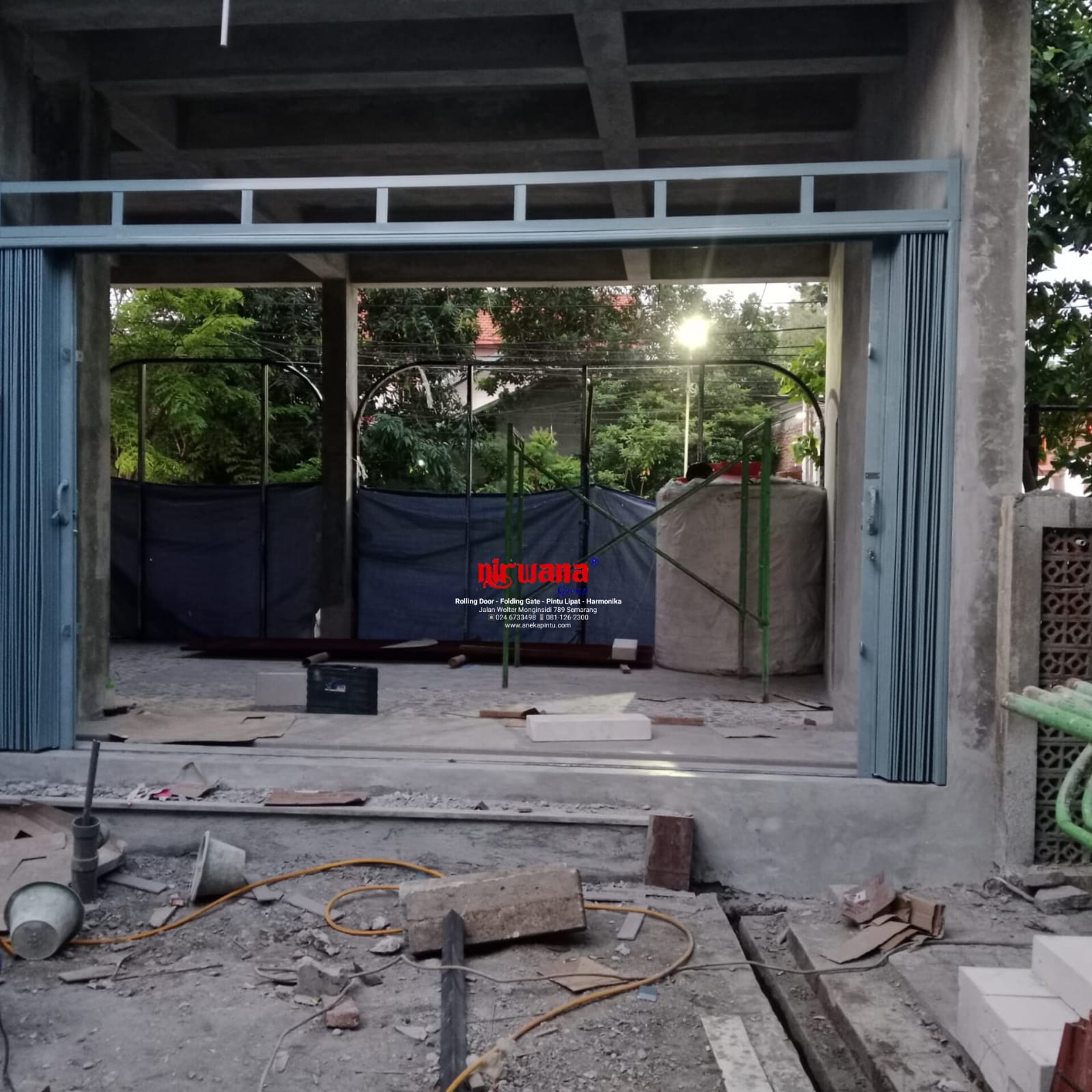 Nirwana Group telah menyelesaikan Pemasangan Folding Gate Standart Ketebaln 0,5mm, di Gemah kota Semarang
