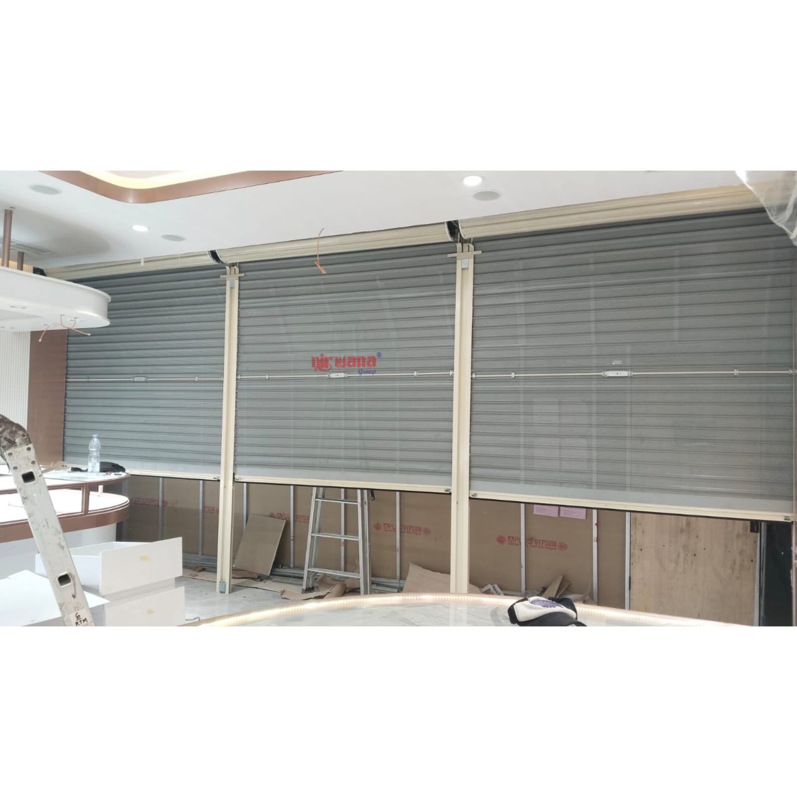 Rolling Door One Sheet Full Perforated di Tenant UBS Gold Bunga Tanjung 23, Mall Semarang.