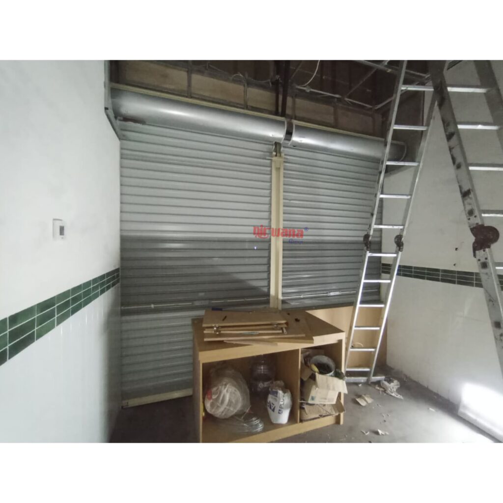  Pemasangan Rolling Door One Sheet 70cm Perforated di Tenant Xinjiang, Queen City Mall Semarang 