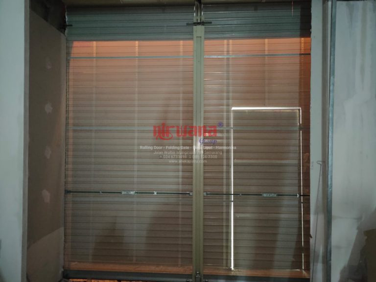 Pemasangan-Pintu-Rolling-Door-One-Sheet-Full-Perforated-di-Paragon-City-Mall-Semarang-Jawa-Tengah