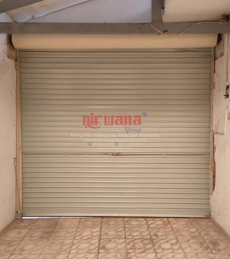 Pemasangan-Rolling-Door-One-Sheet-Polos-Di-Tanah-Mas-Semarang-Jawa-Tengah