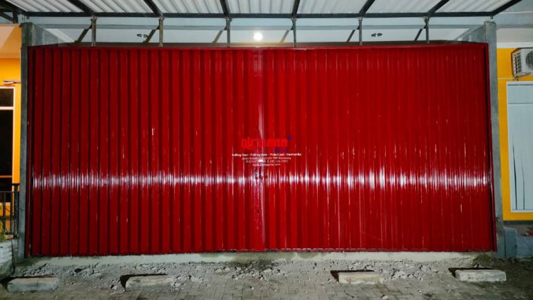 Pemasangan Pintu Folding Gate Standart Dengan Ketebalan 0,8mm Di Solo, Jawa Tengah.
