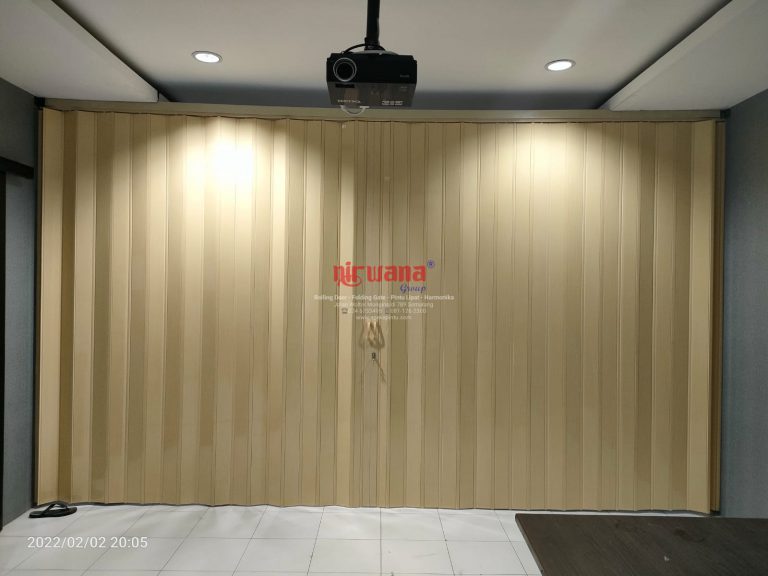Pemasangan Folding Door Nirwana di Peterongan Timur Semarang