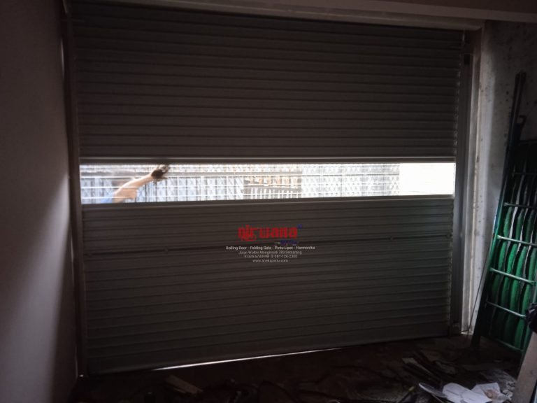 Pemasangan Rolling Door One Sheet 30cm Perforated di INA SWISS JAM Jl Mgr Sugiyopranoto Bulustalan Semarang