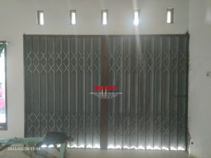 Pemasangan Folding Gate Standart 0,8mm di Jl Lamper Tengah Semarang