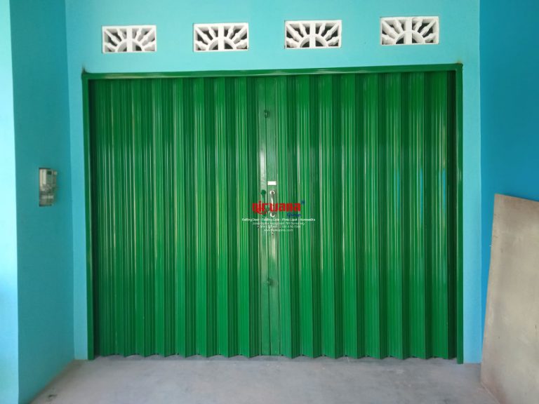 Pemasangan Folding Gate Standart 0,8mm di Jl Muktiharjo Lor Tlogosari Semarang