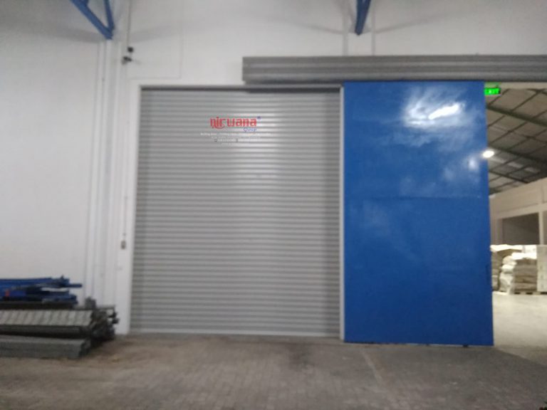 Pemasangan Rolling Door Elektrik ketebalan 0,8mm di Kawasan Industri Candi Semarang