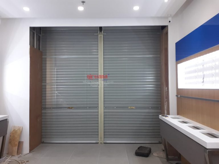 Pemasangan Rolling Door One Sheet Full Perforated di Tenant Tukar Tambah Paragon Mall Semarang