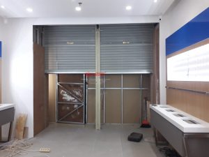Pemasangan Rolling Door One Sheet Full Perforated di Tenant Tukar Tambah Paragon Mall Semarang