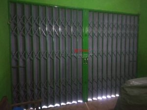 Pemasangan Folding Gate Standart 0,5mm di Penggaron Semarang