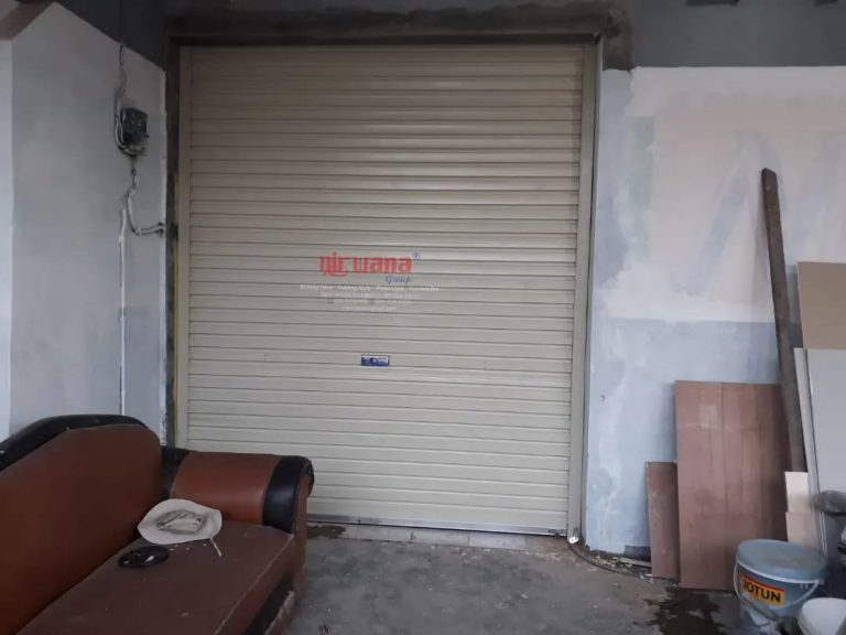 Pemasangan Rolling Door One Sheet Bluescope Polos di Jl Sunan Kuning Semarang