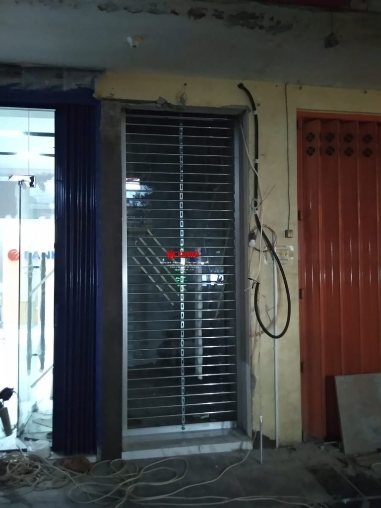 Pemasangan Rolling Grille Stainless di Bank INA Pati
