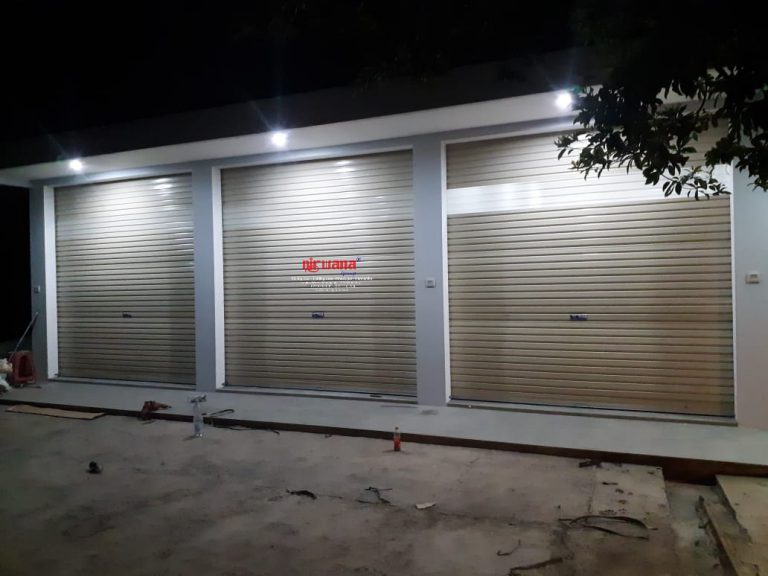 Pemasangan Rolling Door One Sheet 30cm Perforasi di Jl Gunung Salak Denpasar Bali