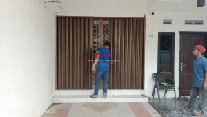 Pemasangan Folding Gate Premium 0,8mm di Sambiroto Semarang
