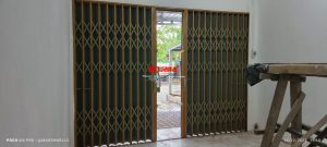 Pemasangan Folding Gate Premium 0,5mm di Klipang Semarang