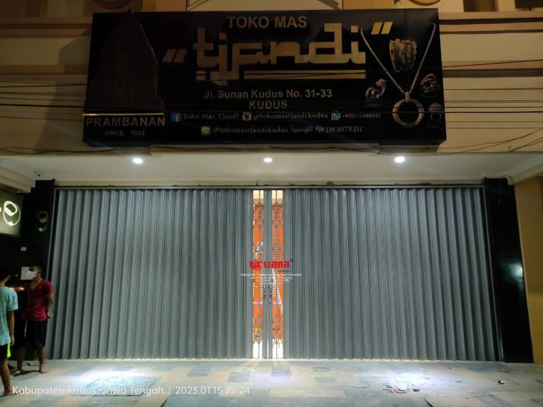 Pemasangan Folding Gate Premium 1mm di Toko Emas Tjandi Kudus