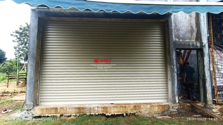 Pemasangan Rolling Door Electric Polos Ketebalan 1,4mm di Boja