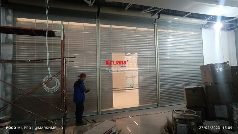 Pemasangan Rolling Door One Sheet Full Perforated di Tenant MR DIY The Park Mall Semarang