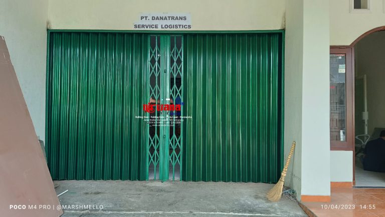 Pemasangan Folding Gate Premium 0,7mm di Perum Semarang Indah Semarang