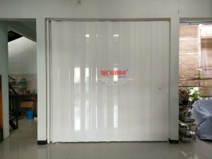 Pemasangan Folding Door PVC di Tembalang Semarang