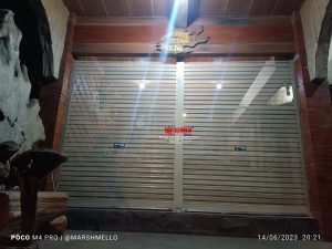 Pemasangan Rolling Door One Sheet Full Perforated di Pondok Alam Bang Khohar Pringsurat