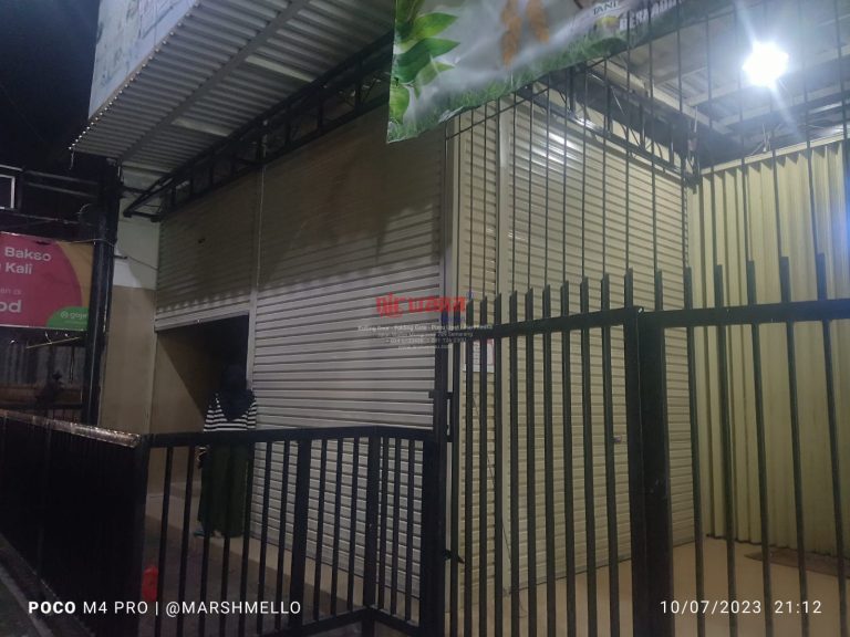 Pemasangan Rolling Door One Sheet Polos di Toko Bahan Roti Fortune Semarang