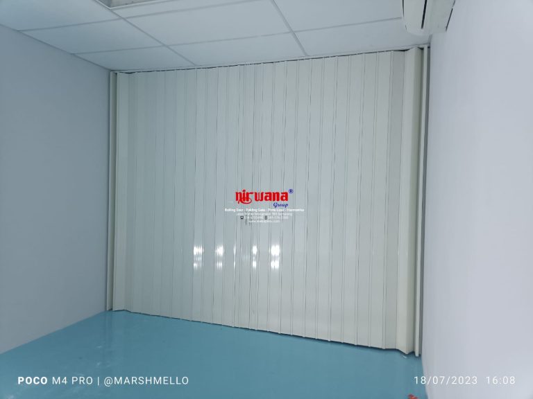 Pemasangan Folding Door PVC di Pekalongan