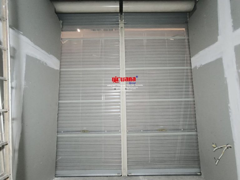 Pemasangan Rolling Door One Sheet Full Perforated Di Mama Roz Queen City Mall Semarang