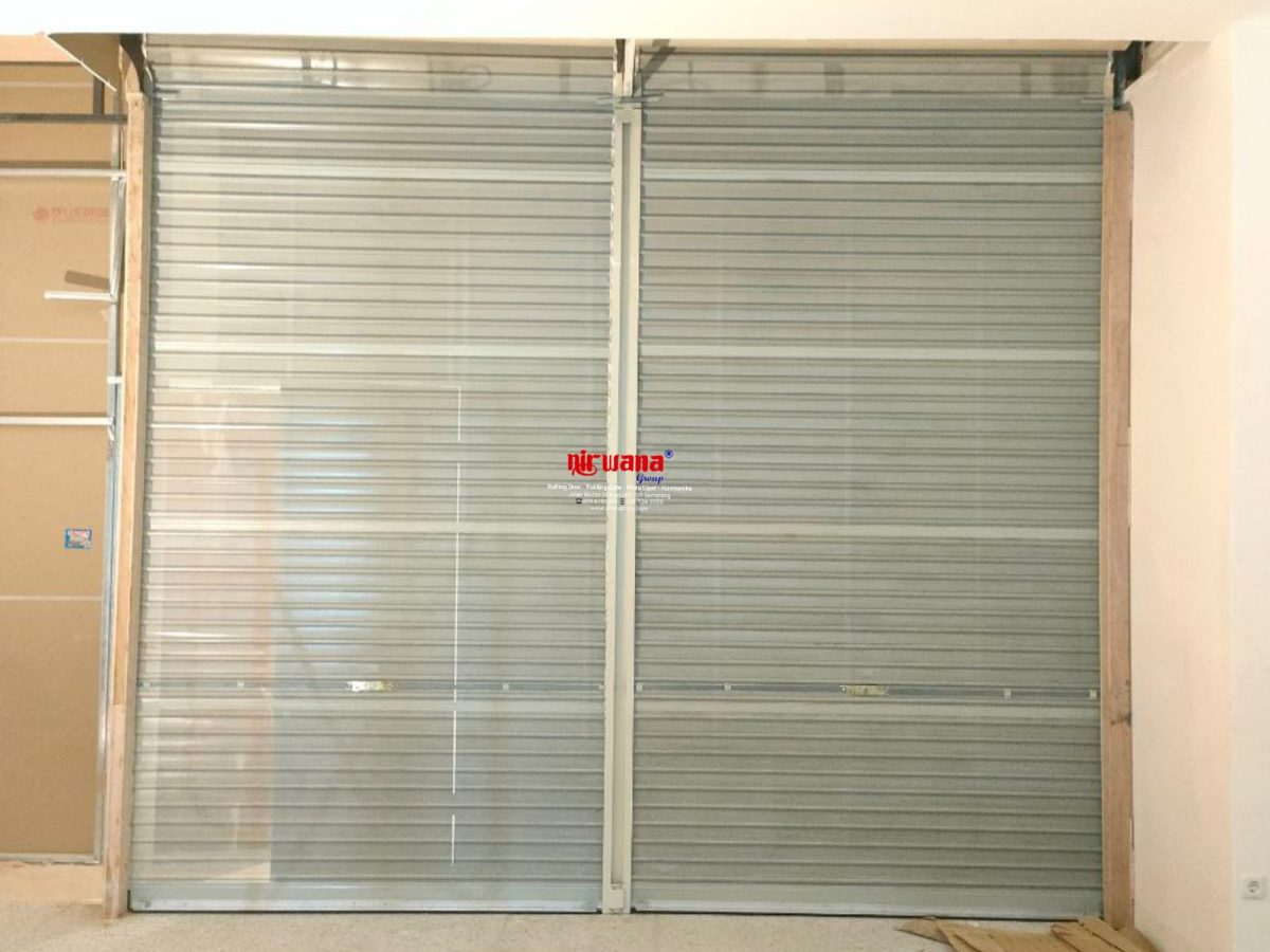 Pemasangan Rolling Door One Sheet Full Perforated Hardware Queen City Mall Semarang Nirwana