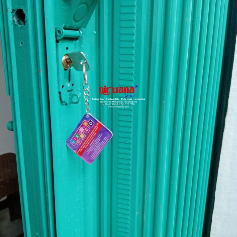 Pemasangan Pintu Folding Gate Premium Ketebalan 0,4mm, di Pedurungan, Kota Semarang, Jawa Tengah.