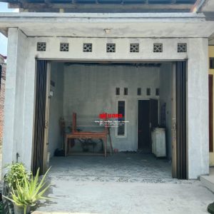Pemasangan Pintu Folding Gate Premium Ketebalan 0,5mm di Pucang Gading, Mranggen, Demak, Jawa Tengah