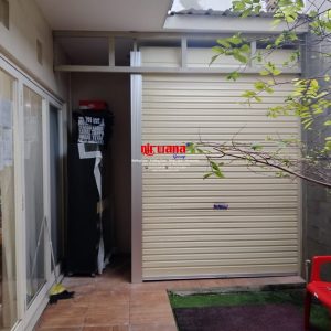 Pemasangan Pintu Rolling Door One Sheet Polos di Semawis, Kota Semarang, Jawa Tengah.