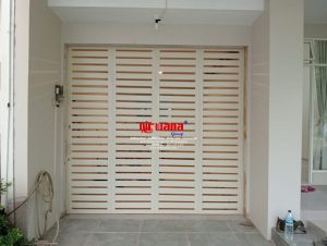 Pemasangan Pintu Sliding Standart Ketebalan 2mm di Perum GrahaPadma, Semarang.