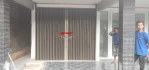 Proyek Pemasangan Pintu Folding Gate Premium Ketebalan 0,5mm di Gunung Pati, Semarang 