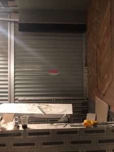 Nirwana Group telah menyelesaikan Pemasangan Pintu Rolling Door One Sheet Full Perforated di Tenant Resto Dokki di Paragon Mall Semarang, Jawa Tengah.