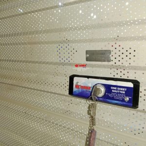 Nirwana Group telah menyelesaikan pemasangan Rolling Door One Sheet Full Perforated di Paragon Mall Kota Semarang Jawa Tengah