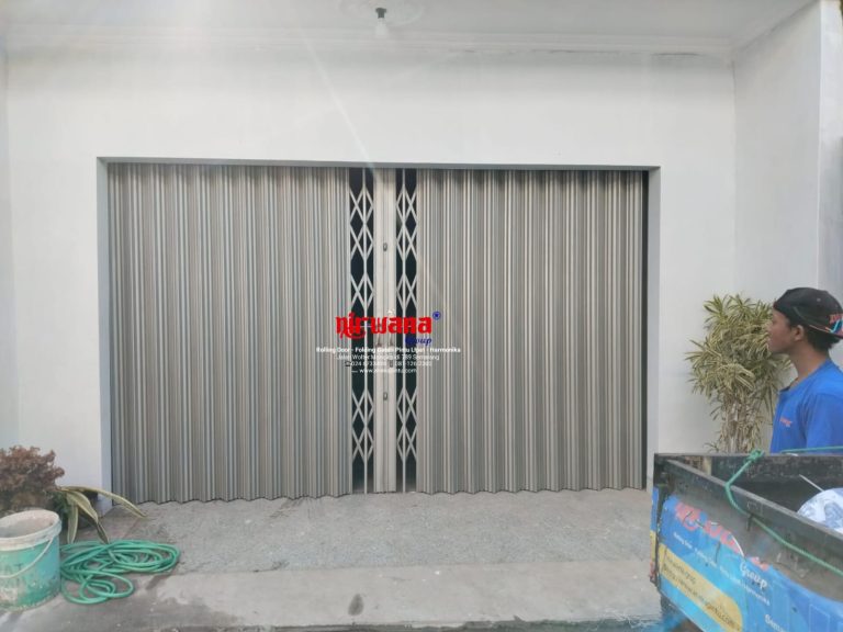 Nirwana Group telah menyelesaikan Pemasangan Folding Gate Premium Ketebalan 0,8mm di Jl. Tlumpak, kota Semarang