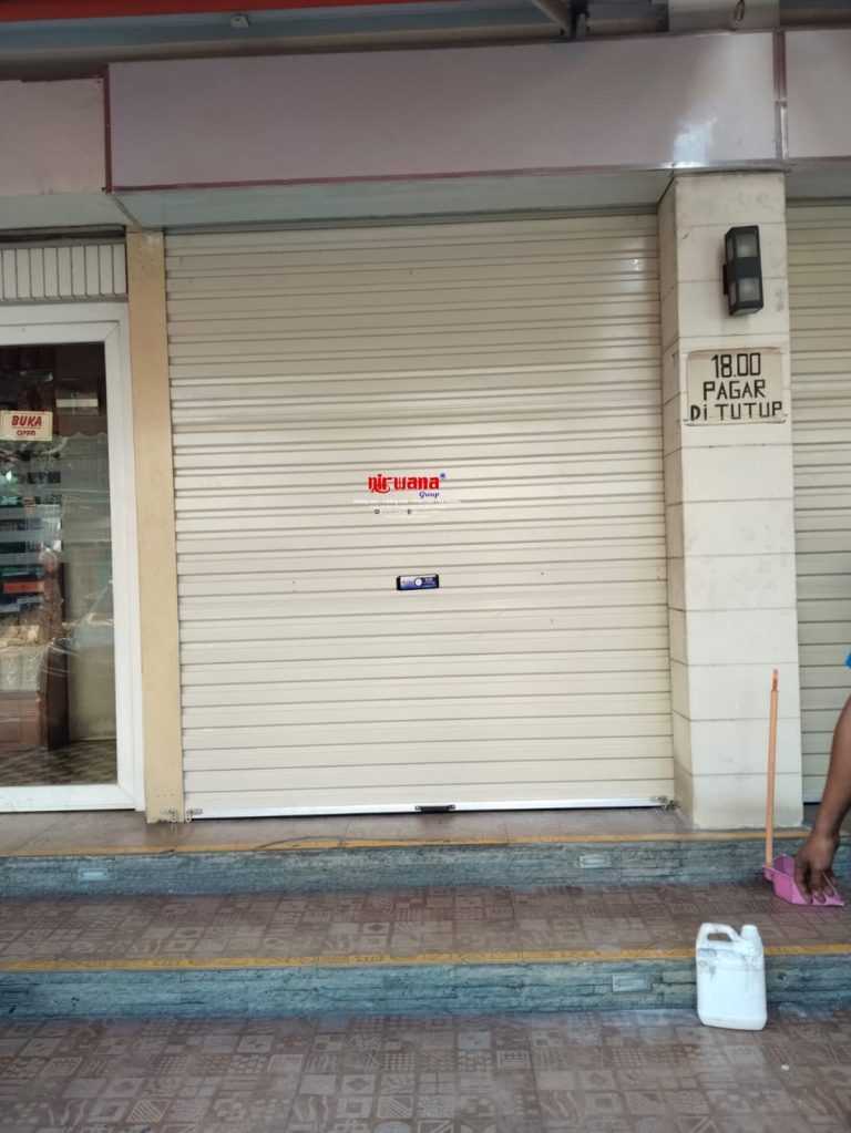 Nirwana Group telah menyelesaikan Pemasangan Pintu Rolling Door One Sheet Polos di Jl. Cendrawasih kota Semarang Jawa Tengah