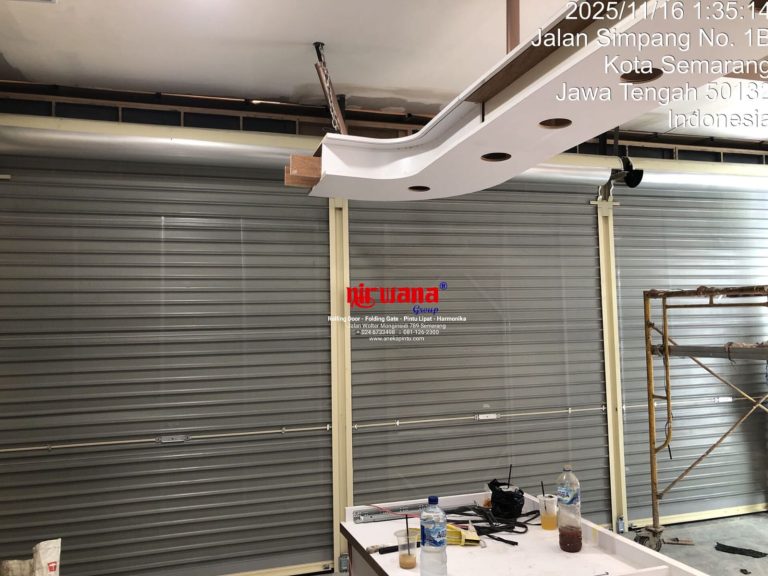 Nirwana Group telah menyelesaikan Pemasangan Pintu Rolling Door One Sheet Full Perforated di Kawasan Tenant Bunga Tanjung DP Mall kota Semarang Jawa Tengah