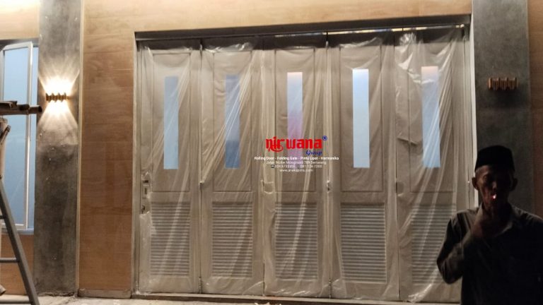 Pemasangan Pintu Lipat Premium ketebalan 2mm di Gebangarum, kota Demak Jawa Tengah